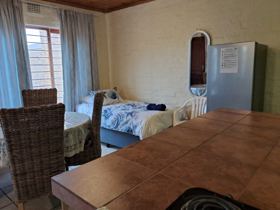 6 Bedroom Property for Sale in Vermont Western Cape